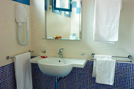 Double Room,448954497:JPEG